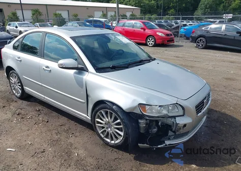 2010 Volvo S40 2.4I from USA, damaged, VIN YV1382MSXA2495210